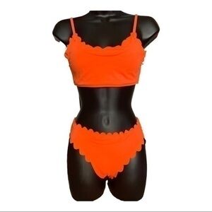 🔴BOUTIQUE bikini scalloped edges size medium